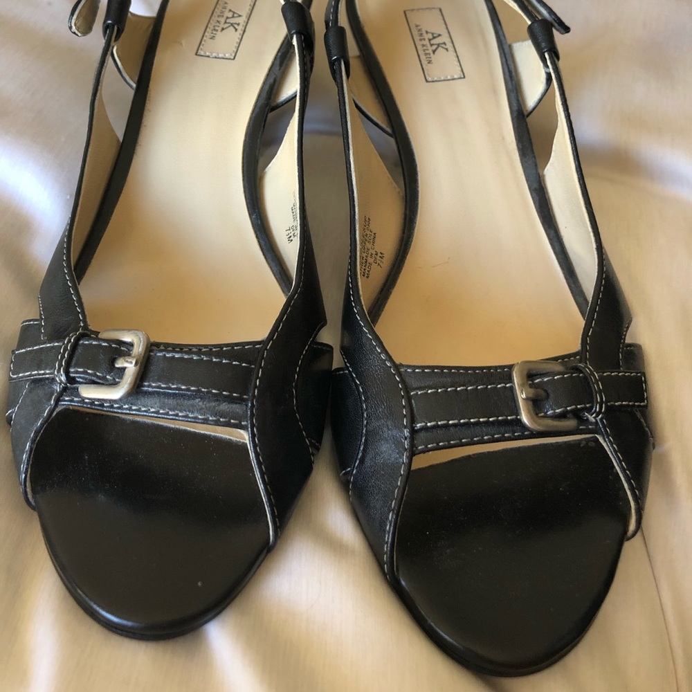 Used Anne Klein Black Slingback pumps